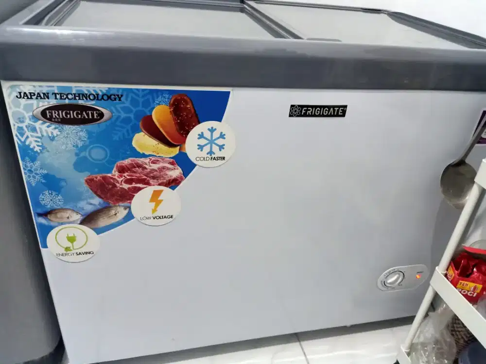 Freezer makanan dan minuman