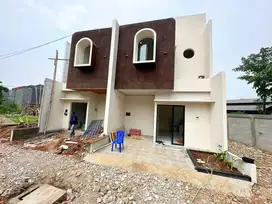 Rumah EXCLUSIVE desain Cantik di Lubang Buaya Cipayung Jakarta Timur dekat Jalan Raya Pondok Gede