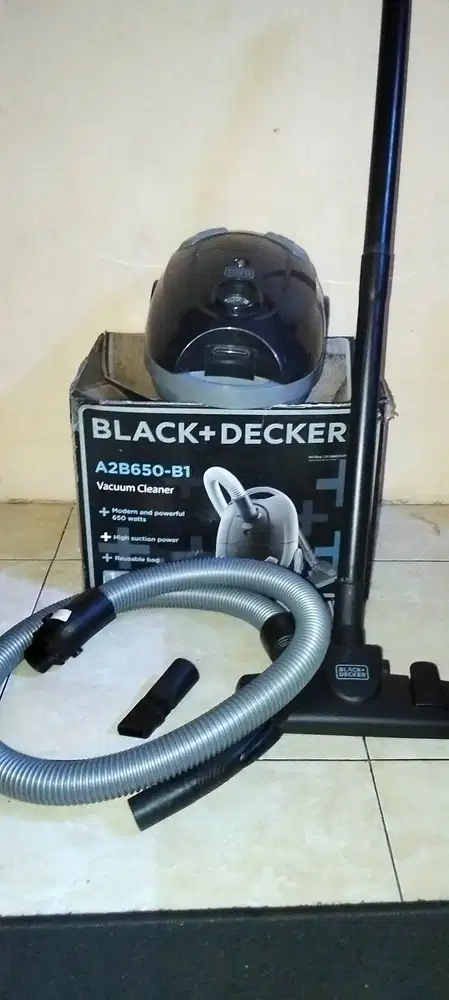 Vacuum cleaner Bekas kawan merk Black Decker