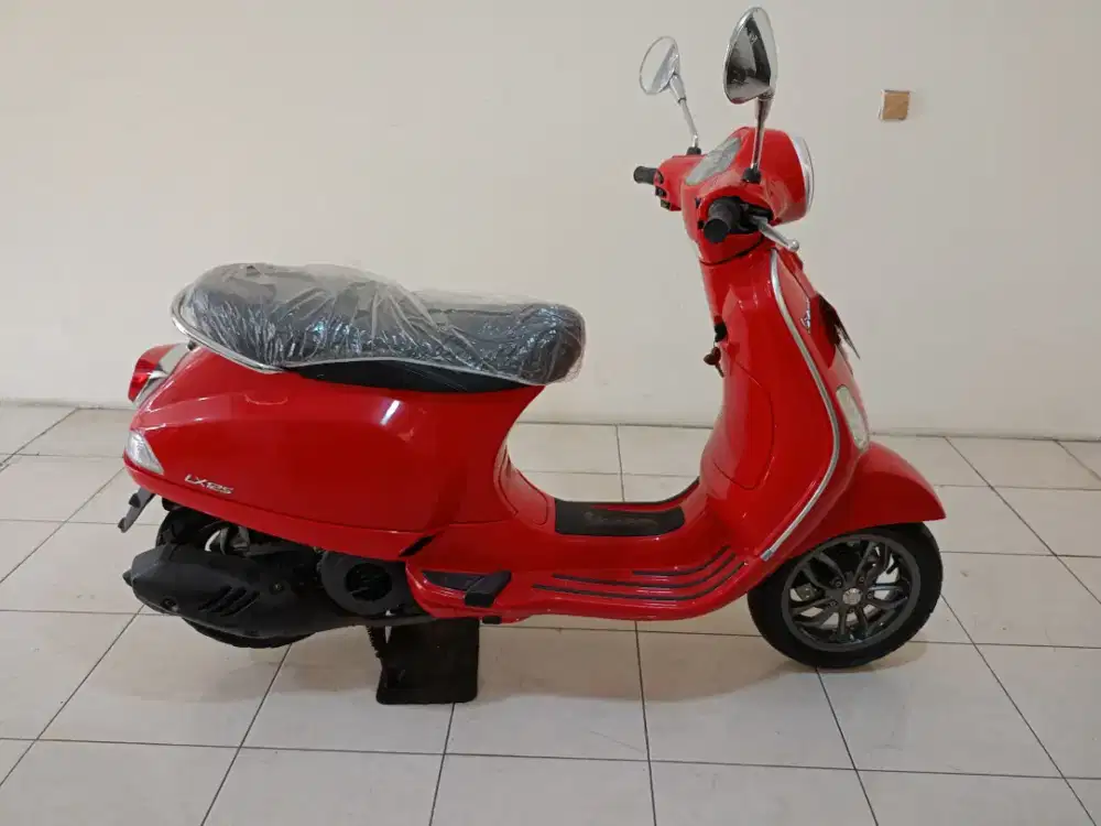 JUAL VESPA LX 2023 KM 11 RB