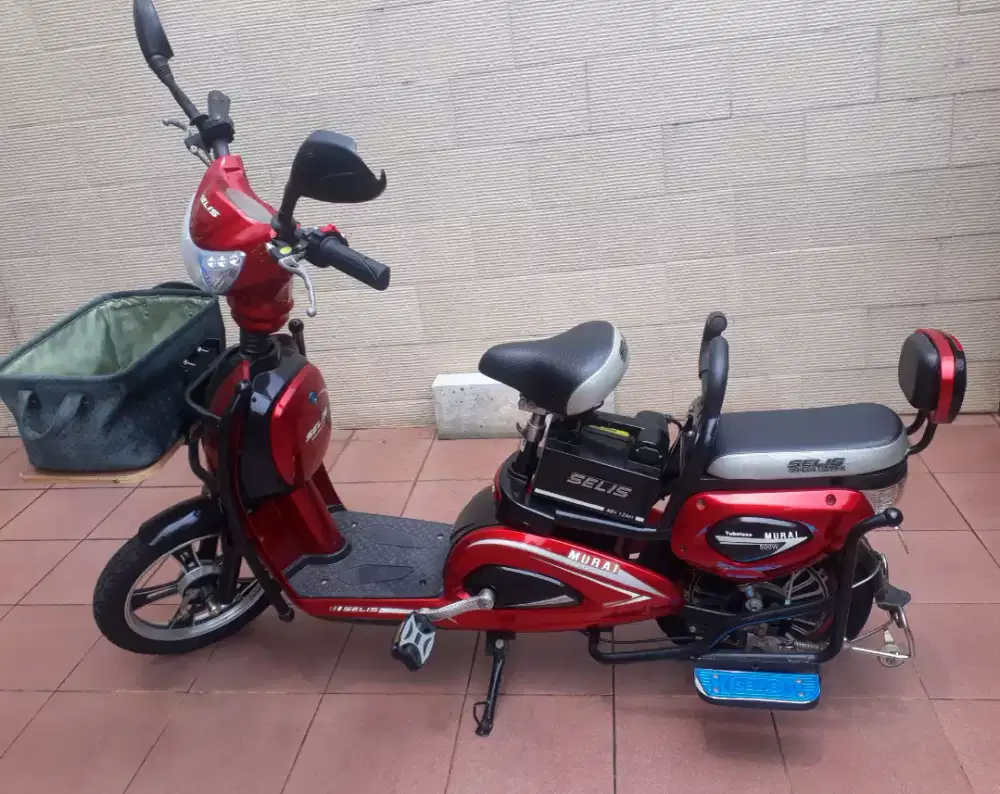 Sepeda listrik seken seperti baru