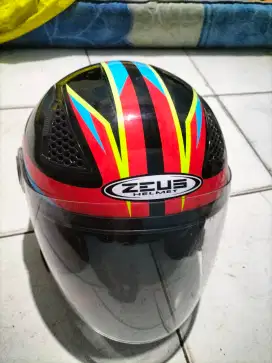 Helm zeus 610 size m