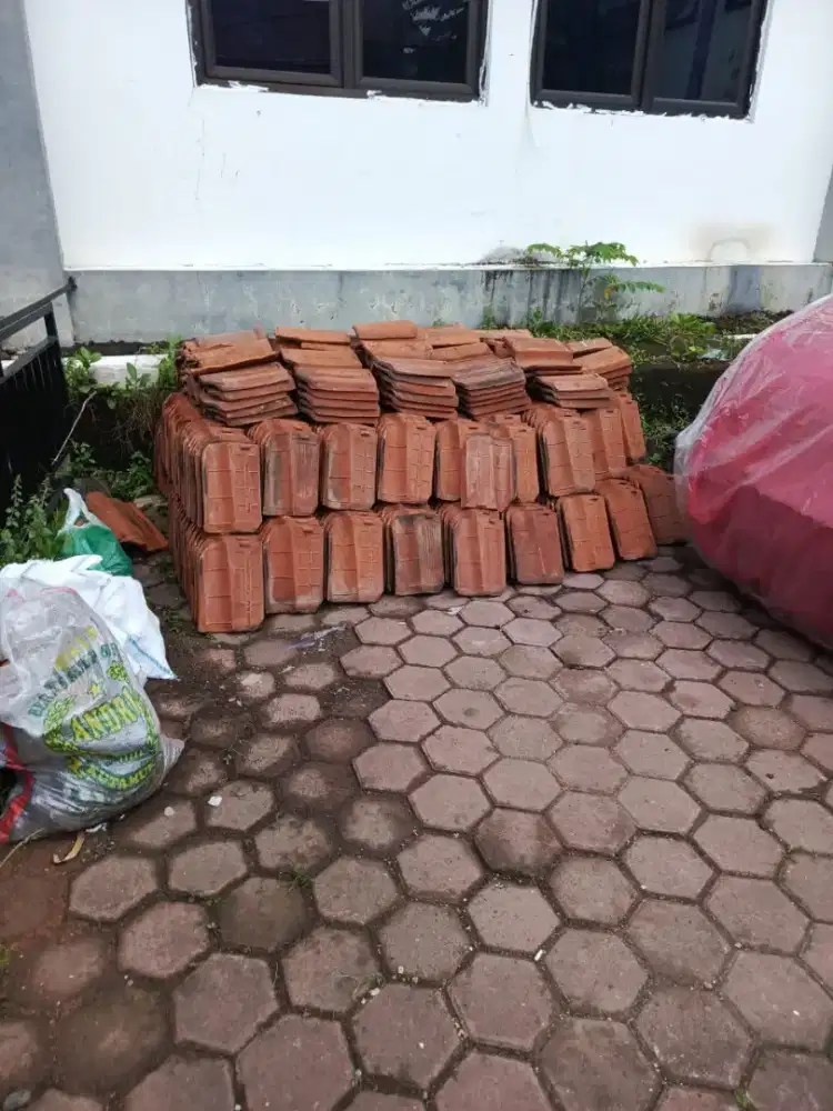 Di Jual Genteng Bekas Kondisi 99% Masih Bagus, Merk Super Idola JTW
