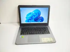 A759 Laptop Asus A442U  Ram 8gb SSD 256gb core i7 gen7 Double VGA
