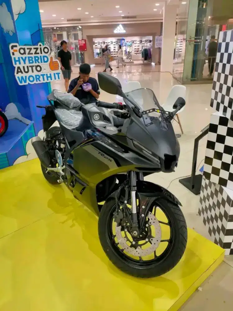 YAMAHA R25 ABSS