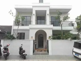 Brand New House Kencana Loka BSD City
