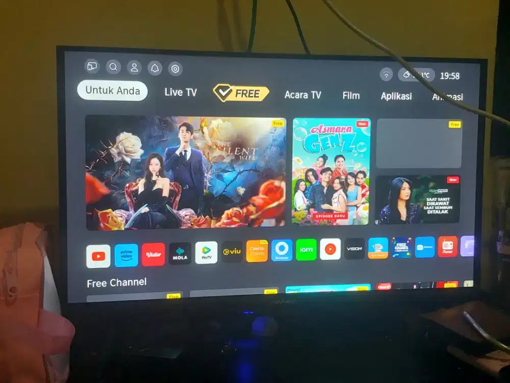 satu paket tv digital smart dan kulkas mini