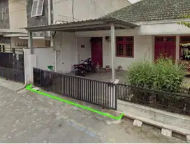 Dijual Rumah 4 Kamar Tidur Nyaman Siap Huni di Tengah Kota Yogyakarta Kawasan Jalan Kusumanegara