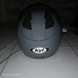 HELM KYT DJ MARU