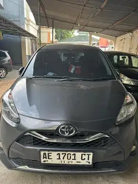 Toyota Sienta tipe V Tahun 2020