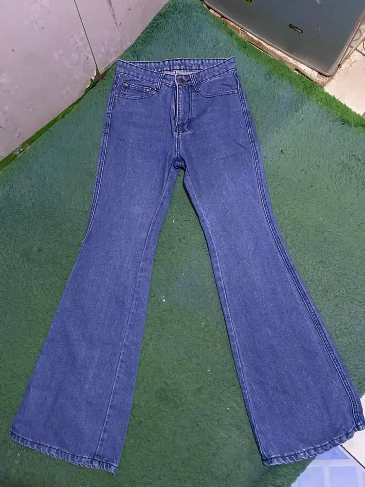 Jiniso cutbray jeans