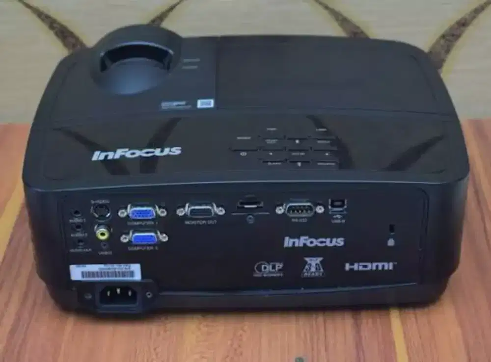 Infocus in112x, 3300 lumen,hdmi