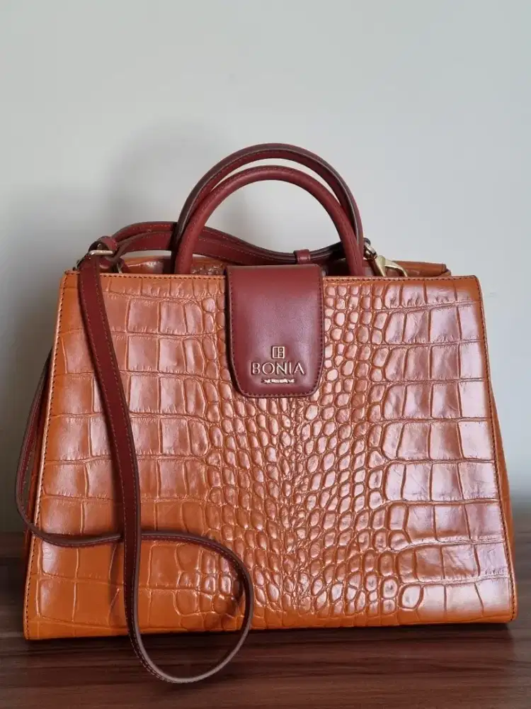 Tas Bonia (Preloved)