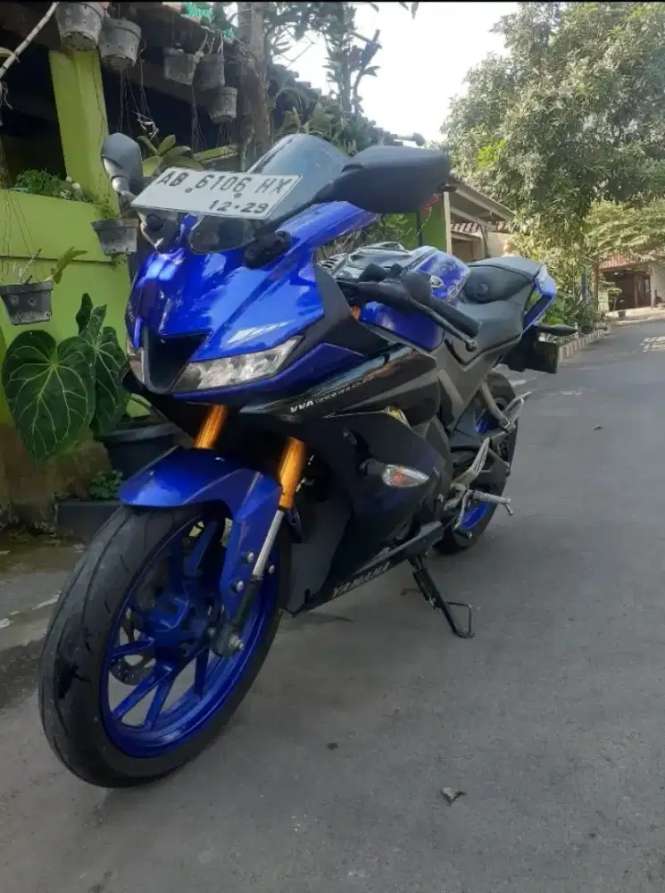 Yamaha R15 Warna Biru Tahun 2019