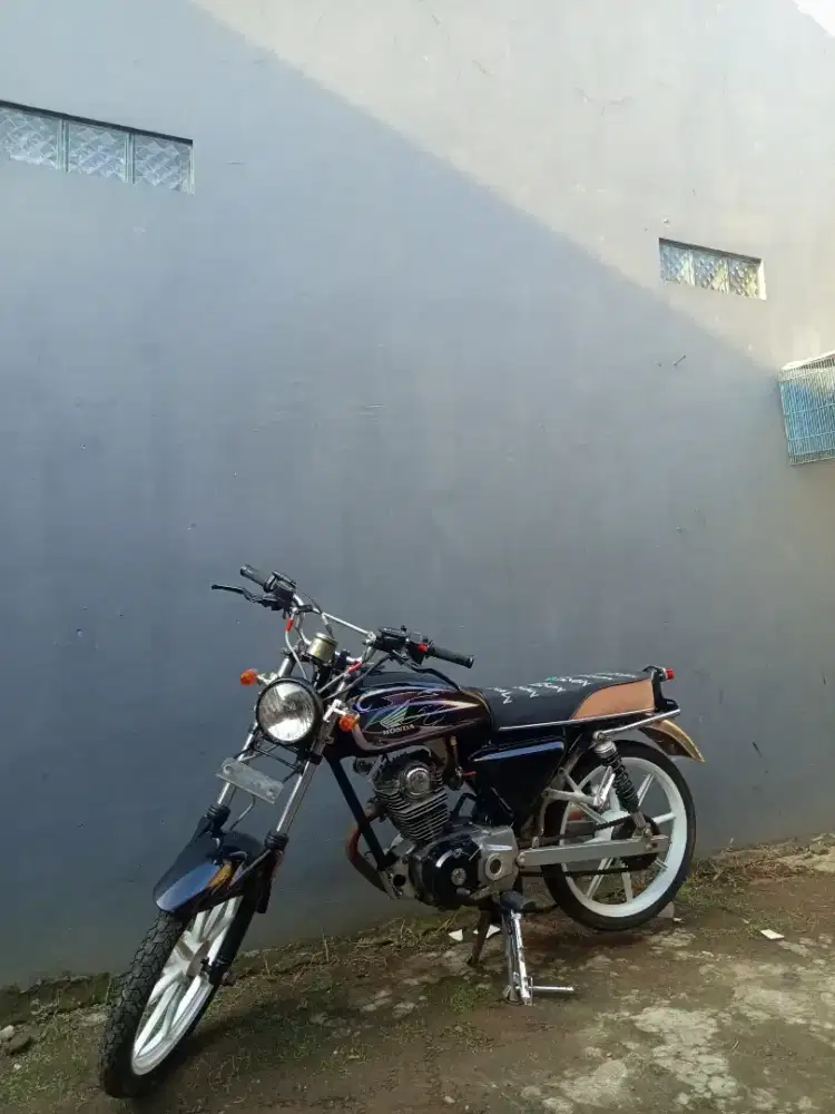 HONDA GL 125 1982