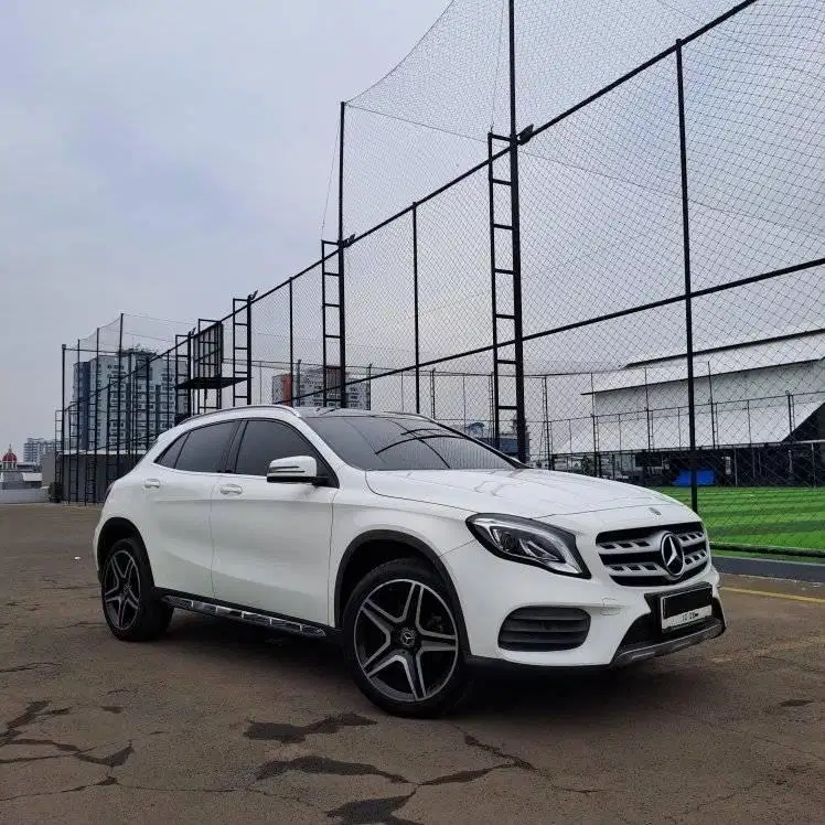 Dp10% [ Nik 18 ] Mercedes Benz GLA200 / GLA 200 AMG Line 2018 Putih