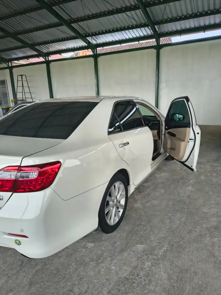 Camry hybrid 2014 pajak on baruplat baru