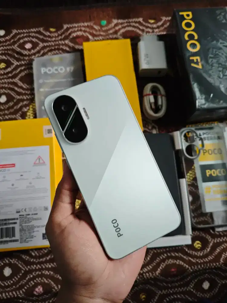 Poco F7 White Putih Ram 12GB - 512GB Fullset Mulus