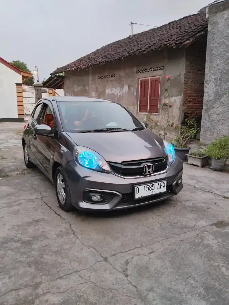 Di jual honda brio satya type e 2017 manual