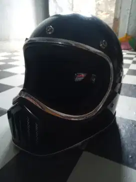 Helm Cakil..jarang di pakai