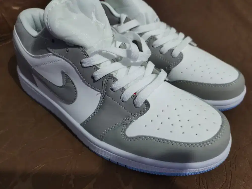 Nike Air Jordan wolf grey