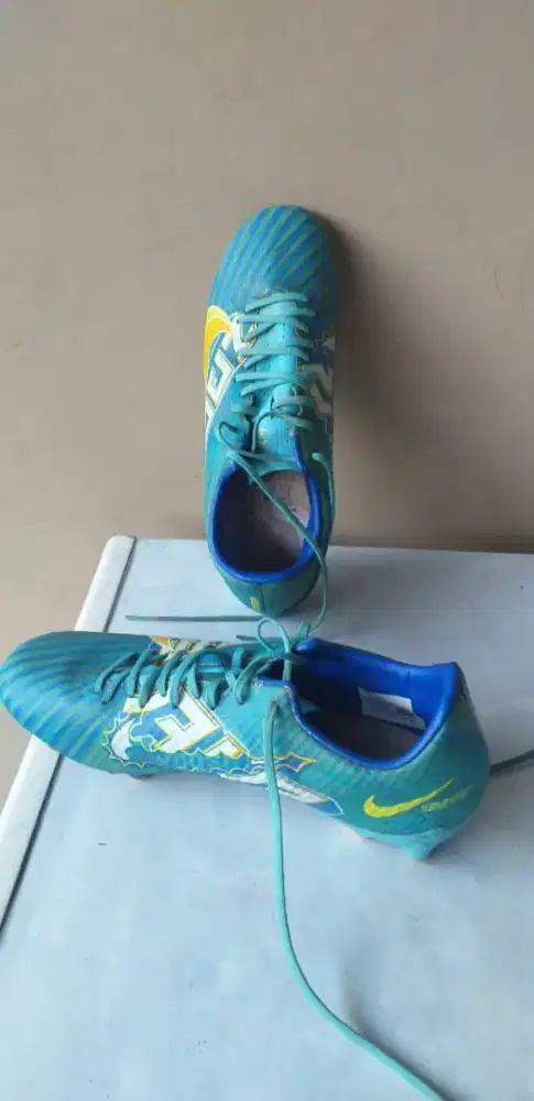 Sepatu Bola Nike Size 42,5