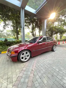 BMW 318i 1996 Bensin