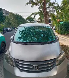 Honda freed PSD