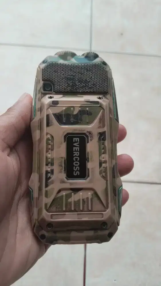 Evercoss Hape gunung