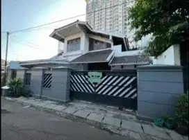 Rumah MEWAH LT 384m2 MENTENG DALAM TEBET DEKET MENARA BIDAKARA
