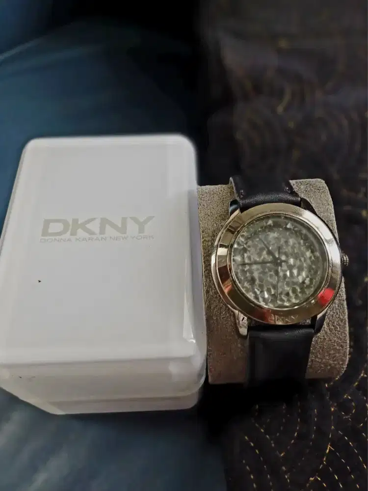 Jam Tangan DKNY