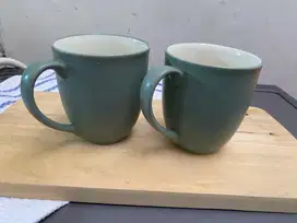1 set isi 2 mug, hijau mate, Merk Noritake