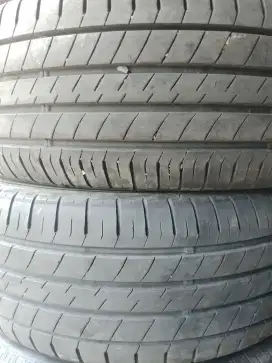 Ban dunlop  205/60/R16 4pcs 1.5juta
