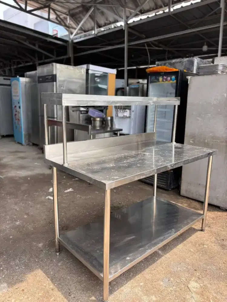 meja stainless steel plus uppershelf 
Minus bekas karat sedikit