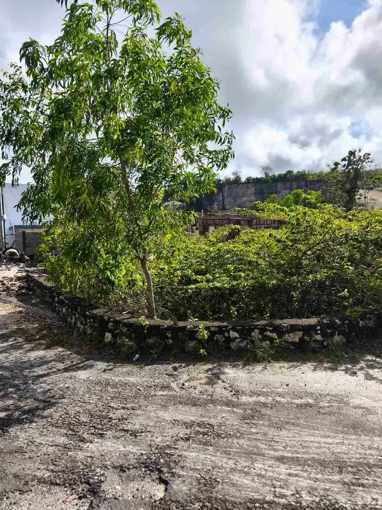 tanah plot Kecil kawasan pantai Melasti Ungasan Badung Bali