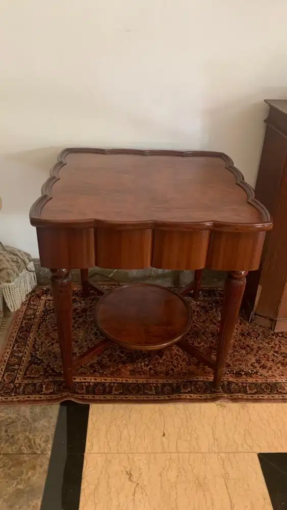 Meja kayu klasik/Meja konsol/ Meja lampu/Side table