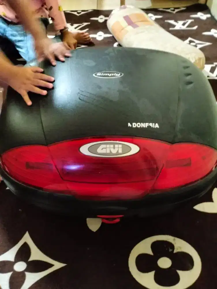 Jual box merek givi