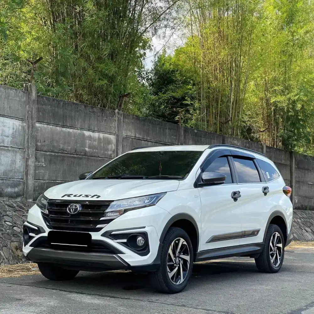 Rush 1.5 GR Sport Bensin MT 2021 (Km 9 ribuan )