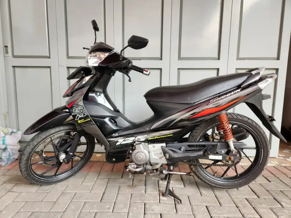 Suzuki shogun sp 125