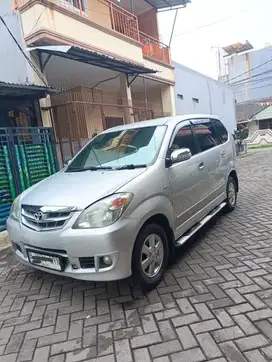Toyota Avanza 2010 Bensin