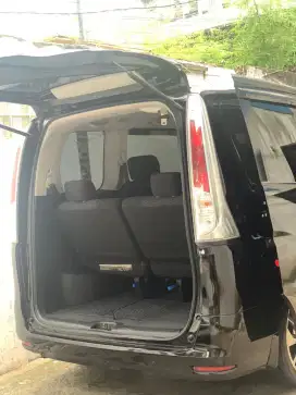 NISSAN SERENA 2.0 X AT Th 2014