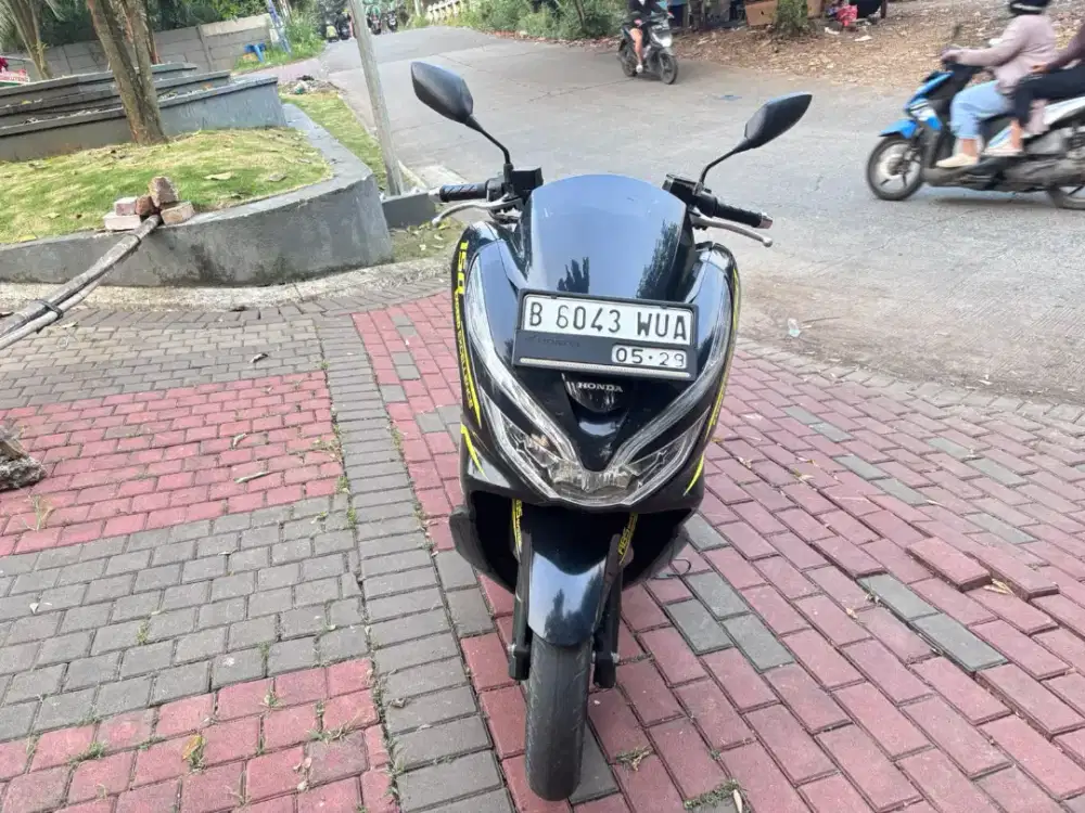 PCX 150 2019 hitam metalik