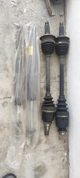1 set shock breaker depan dan belakang ertiga 2016 kondisi 50%