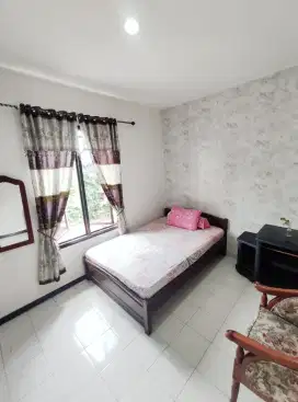 Kost Mahasiswi Karyawati Putri Pejaten Barat Fan Free Wifi