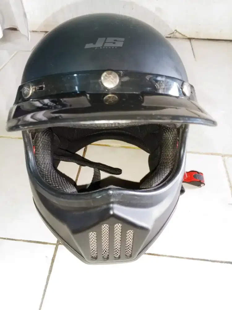 Dijual Helm Cakil Jarang di pakai
