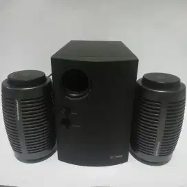 1 Set Speaker Subwoofer dan Satelit Simbadda