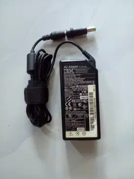 Adaptor 16V untuk keyboard Yamaha series second barang ORI Segel