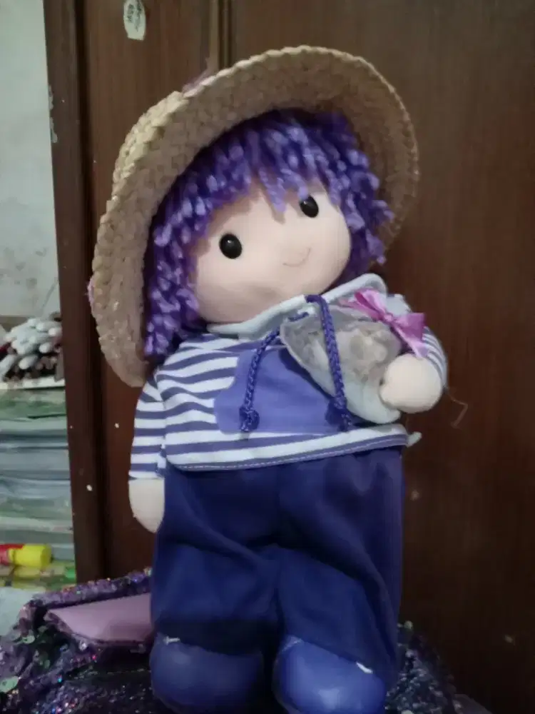 Boneka putar musik
