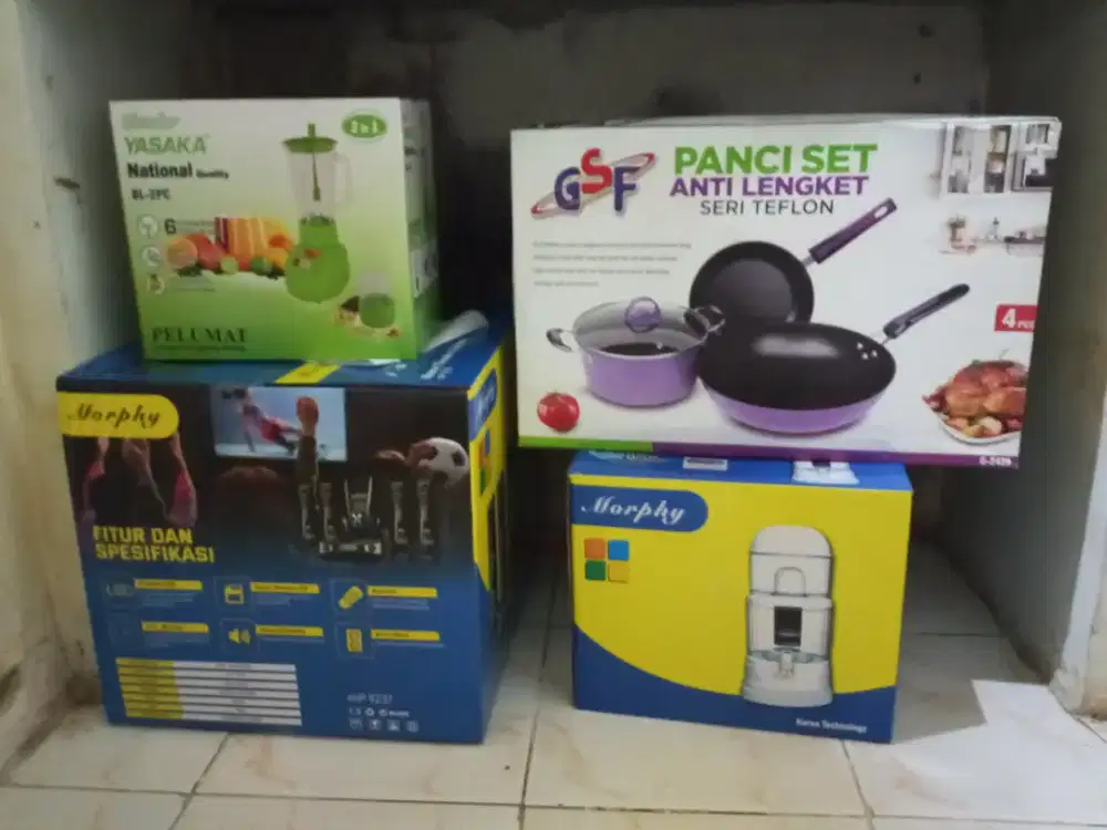 Panci dan penggorengan satu set