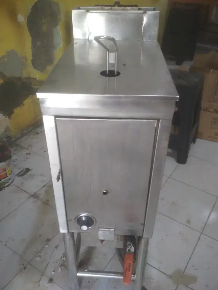 Deep fryer gas kapasitas 10 liter